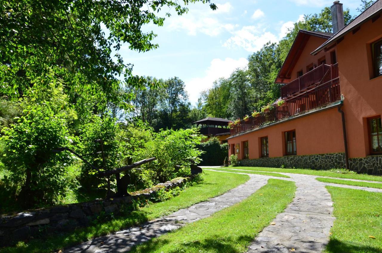 Penzion Liskuv Mlyn Milesov Exterior foto
