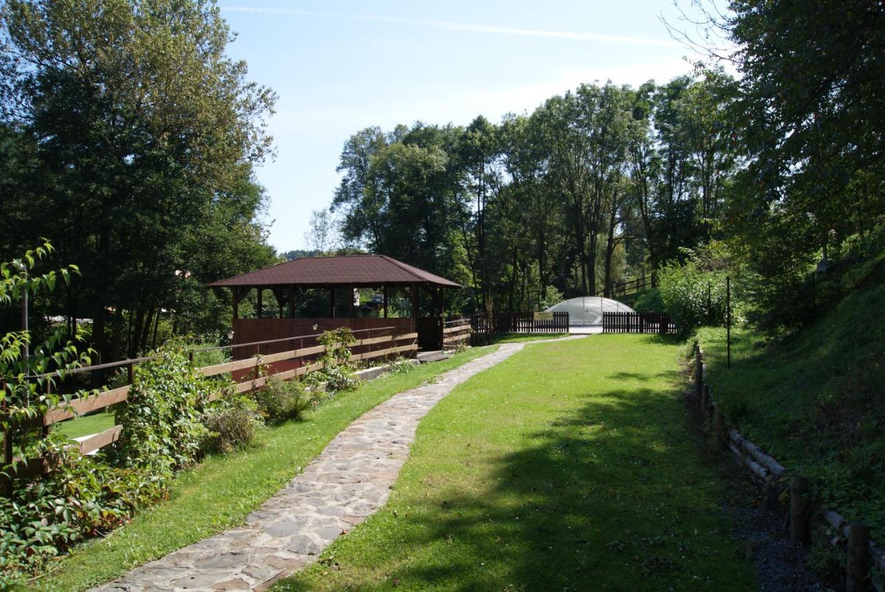 Penzion Liskuv Mlyn Milesov Exterior foto